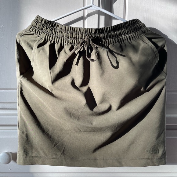 North Face Never Stop Wearing Skirt size XS NWT - Picture 5 of 6